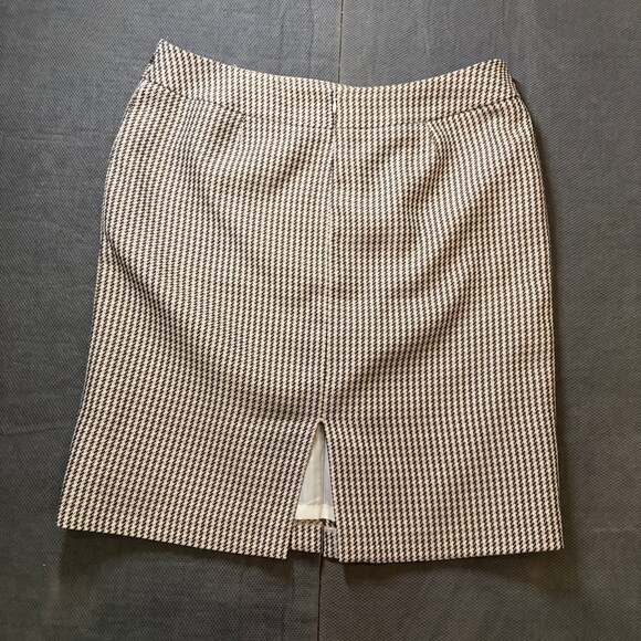 Tahari ASL Women's Houndstooth Fringe Pencil Skirt - Picture 6 of 6